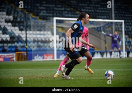 ROCHDALE, ANGLETERRE. 20 MARS : Ollie Rathbone de Rochdale AFC avec le ballon lors du match Sky Bet League 1 entre Rochdale et Peterborough au stade Spotland, Rochdale, le samedi 20 mars 2021. (Credit: Ian Charles | MI News) Credit: MI News & Sport /Alay Live News Banque D'Images