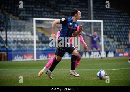 ROCHDALE, ANGLETERRE. 20 MARS : Ollie Rathbone de Rochdale AFC avec le ballon lors du match Sky Bet League 1 entre Rochdale et Peterborough au stade Spotland, Rochdale, le samedi 20 mars 2021. (Credit: Ian Charles | MI News) Credit: MI News & Sport /Alay Live News Banque D'Images
