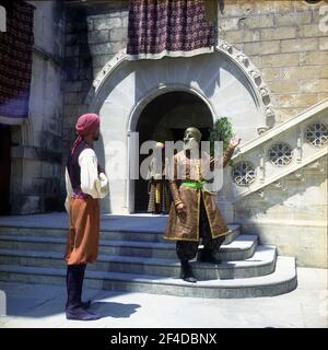 JOHN PHILLIP LAW et DOUGLAS WILMER dans LE VOYAGE D'OR DE SINBAD 1973 réalisateur STUART HESSLER histoire Brian Clemens et Ray Harryhausen scénario Brian Clemens créateur d'effets visuels spéciaux Ray Harryhausen (Dynarama) costume de conception Verena Coleman et Gabriella musique folk Miklos Rozsa producteurs Ray Harryhausen et Charles H. Schneer Ameran films / Morningside Productions / Columbia Pictures Banque D'Images