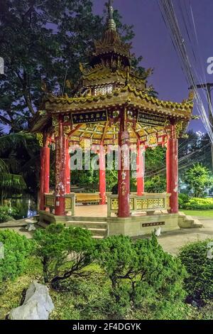 Pagode au parc Lumphini, Bangkok, Thaïlande Banque D'Images