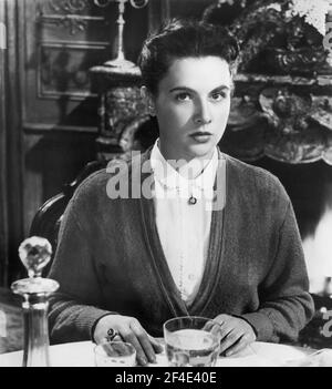 Nicole Maurey, Half-Length Publicity Portrait for the U.S. Release of the French film, « Diary of a Country Priest », titre français : « Journal d'un curé de campagne », Brandon film, Inc., 1951 Banque D'Images