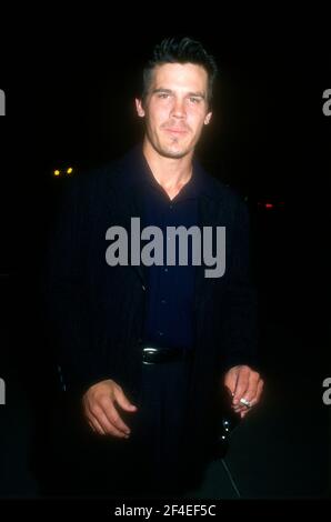 Hollywood, Californie, États-Unis 16 mai 1996 l'acteur Josh Brolin participe à la première « I Shot Andy Warhol » de la compagnie Samuel Goldwyn le 16 mai 1996 au Cinerama Dome à Hollywood, Californie, États-Unis. Photo par Barry King/Alay stock photo Banque D'Images