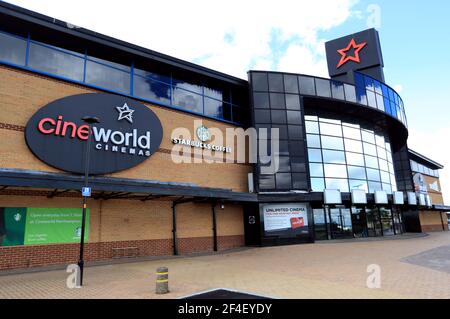 Photo du dossier datée du 18/06/20 d'un complexe de Cineworld à Londres. Cineworld a prévu une forte chute des ventes au cours de l'année écoulée après la fermeture de ses salles de cinéma mondiales à ses clients en raison de restrictions liées à une pandémie. Date de publication : dimanche 21 mars 2021. Banque D'Images