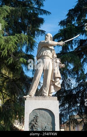 Monument héros national Giuseppe Garibaldi, Viale Dante Alighieri, Luino, Lombardie, Italie Banque D'Images