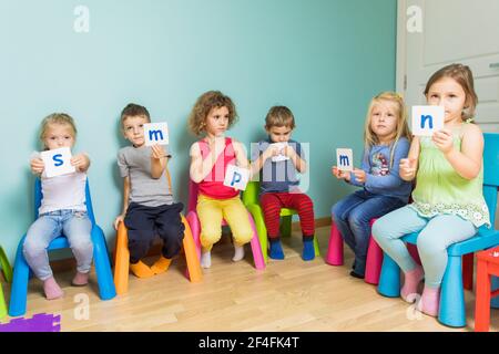 Apprendre la langue étrangère peut être amusant et passionnant Banque D'Images