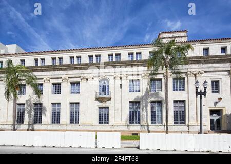 Conception du bâtiment fédéral David W Dyer et du palais de justice des États-Unis Par Carrere & Hastings architectural Firm à Miami Florida, États-Unis Banque D'Images