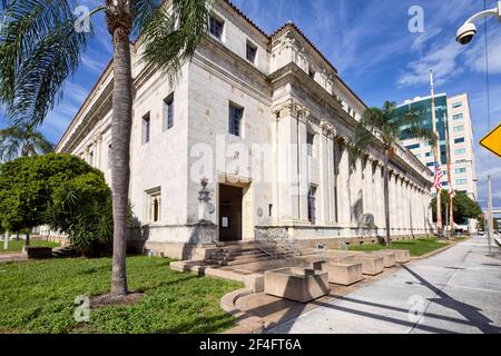 Conception du bâtiment fédéral David W Dyer et du palais de justice des États-Unis Par Carrere & Hastings architectural Firm à Miami Florida, États-Unis Banque D'Images