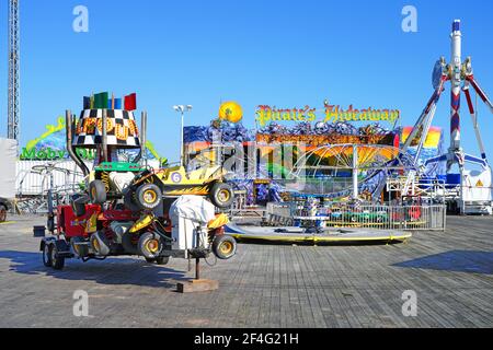 SEASIDE HEIGHTS, NJ -13 MAR 2021- vue sur la journée de la promenade de la plage historique à côté de Casino Pier sur la rive du New Jersey, Ocean County, États-Unis. Banque D'Images