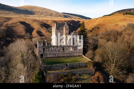 Château Campbell château médiéval situé au-dessus de la ville de Dollar, Clackmannanshire, centre de l'Écosse, Royaume-Uni (fermé pendant l'enfermement de Covid-19) Banque D'Images