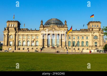 Bâtiment Reichstag, siège du Parlement allemand (Deutscher Bundestag) à Berlin, Allemagne. 22 mai 2014. Banque D'Images