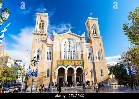 La cathédrale métropolitaine de l'Annonciation est l'église de la cathédrale de l'archevêché d'Athènes et de toute la Grèce. Banque D'Images