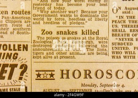 Le titre « serpents zoo tués » du Daily Express (réplique), le 4 septembre 1939, le lendemain de la deuxième Guerre mondiale a été déclaré. Banque D'Images