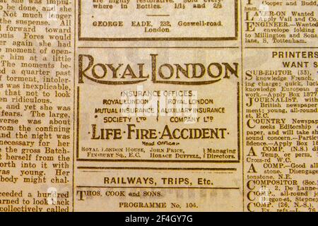 Publicité pour Royal London Insurance dans le journal Daily News & Reader du 5 août 1914. Banque D'Images