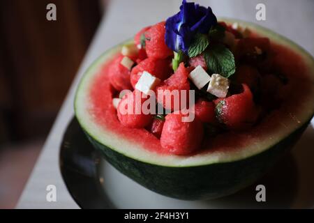 Salade de pastèque au fromage, dessert Banque D'Images