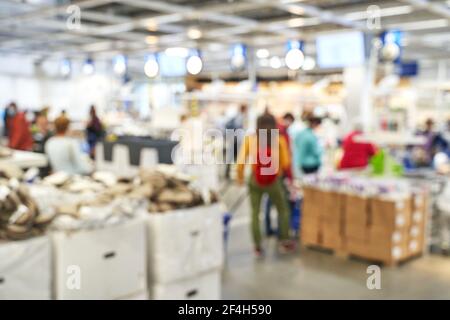 Ligne de gens dans le supermarché. File d'attente de paiement de la banque. Réception de bureau. Vente en gros Banque D'Images