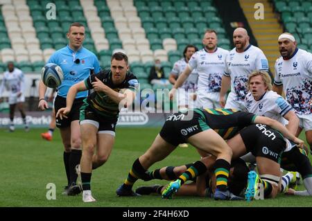 Northampton, Royaume-Uni. 21 mars 2021. Northamptons Tom James lors du match de Premiership Gallagher entre Northampton Saints et Bristol à Franklin's Gardens, Northampton, le samedi 20 mars 2021. (Credit: Ben Pooley | MI News) Credit: MI News & Sport /Alay Live News Banque D'Images