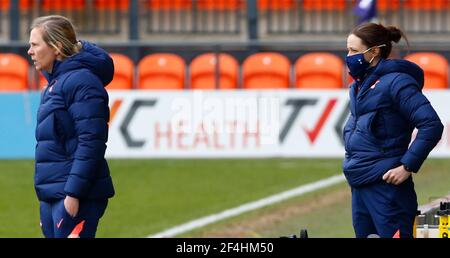 Barnett, Royaume-Uni. 21 mars 2021. EDGWARE, ANGLETERRE - MARS 21:L-R Rehanne Skinner Manager de Tottenham Hotspur Women et Lauren Smith Assistant entraîneur de Tottenham Hotspur Women pendant FA Women's Spur League betweenTottenham Hotspur et Bristol City au stade de Hive, Edgware, Royaume-Uni le 21 mars 2021 Credit: Action Foto Sport/Alay Live News Banque D'Images