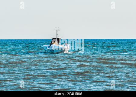 Ukraine, Port de fer - 23 août 2020 : un bateau avec équipement spécial pour lancer des parachutistes sur le fond de la mer. Banque D'Images