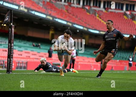 Cardiff, Royaume-Uni. 21 mars 2021. Rufus McLean de Glasgow Warriors marque ses équipes 2ème tentative. Guinness Pro14 Rugby, Dragons v Glasgow Warriors au stade de la Principauté à Cardiff le dimanche 21 mars 2021. photo par Andrew Orchard/Andrew Orchard sports Photography/Alay Live News crédit: Andrew Orchard sports Photography/Alay Live News Banque D'Images