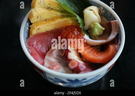 Kaisen don , bol de riz aux fruits de mer cuisine japonaise Banque D'Images