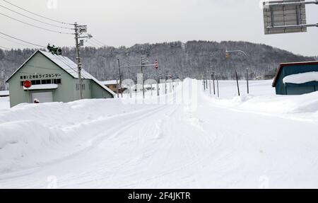 Paysages enneigés pittoresques à Hokkaido, Japon. Banque D'Images