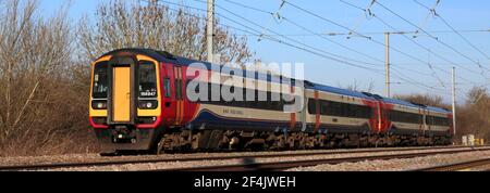 158847 EMR Regional, East Midlands train, Newark on Trent, Nottinghamshire, Angleterre; ROYAUME-UNI Banque D'Images