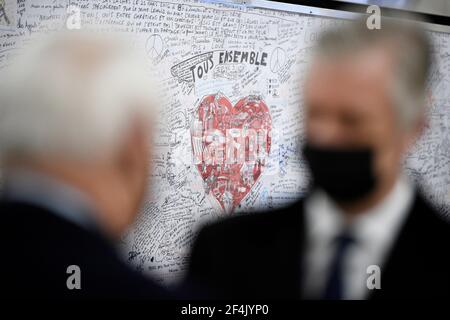 Roi Philippe - Filip de Belgique photographié lors d'une cérémonie À la station de métro Maalbek - Maelbeek pour commémorer le 2016 attentats terroristes à Bruxelles Banque D'Images