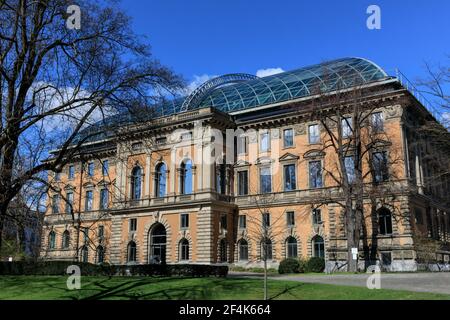 Kunsthalle K21 musée d'art à Ständehaus, façade extérieure avec parc, Düsseldorf, Allemagne Banque D'Images