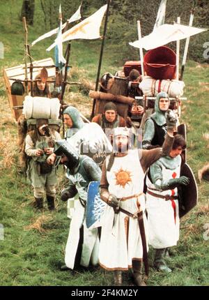 MONTY PYTHON ET LE SAINT GRAAL (1975), RÉALISÉ PAR TERRY GILLIAM ET TERRY JONES. Credit: PYTHON IMAGES/EMI / Album Banque D'Images