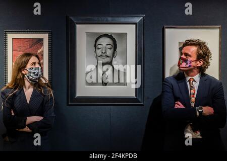 Londres, Royaume-Uni. 22 mars 2021. Photo de Slavador Dali par Horst P. Horst, est £7-10,000 - Aperçu de la semaine du 2021 siècle de Bonhams incluant la vente de l'oeil d'esprit/surréaliste et l'art post-guerre et contemporain à Bonhams New Bond Street. Les ventes auront lieu le 24/5 mars. Crédit : Guy Bell/Alay Live News Banque D'Images