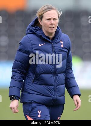 EDGWARE, ANGLETERRE - MARS 21: Rehanne Skinner Manager de Tottenham Hotspur femmes pendant FA Women's Spur League betweenTottenham Hotspur et Bristol ci Banque D'Images