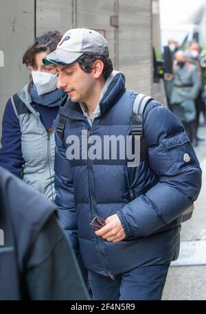 Rome, Italie. 19 mars 2021. Rome, l'acteur et fils de l'art Pietro Castellitto, photographié en s'éloignant de l'ensemble, de son dernier film. Crédit : Agence photo indépendante/Alamy Live News Banque D'Images