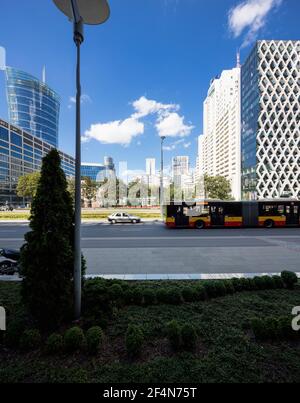 Quartier moderne de Varsovie où se trouve la tour Prosta Banque D'Images