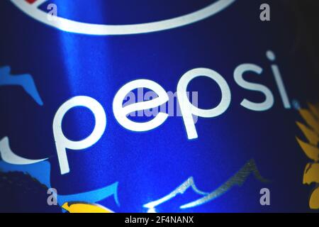 Kharkov, Ukraine - 22 mars 2021 : logo Pepsi, pepsi peut fermer la photo Banque D'Images