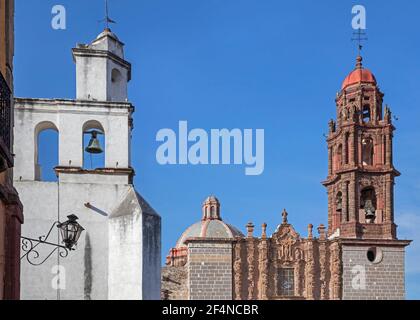 Templo de San Francisco, église néoclassique de la ville de San Miguel de Allende, Guanajuato, Mexique central Banque D'Images