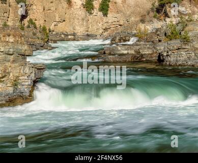 cascades sur la rivière kootenai sous les chutes de kootenai près de troy, montana Banque D'Images