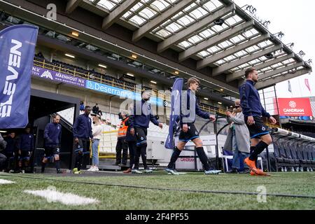 BRUGES, BELGIQUE - MARS 21: Stefano Denswil du Club Brugge, Charles de Ketelaere du Club Brugge et Mats Rits du Club Brugge pendant le Jupiler Pro le Banque D'Images