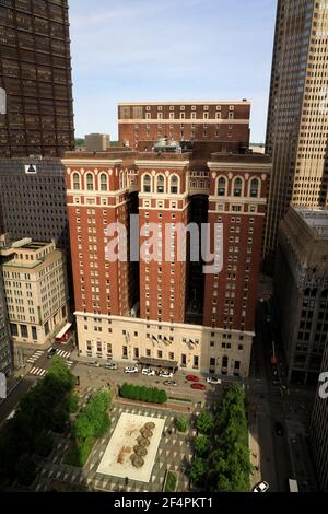 Vue extérieure de l'historique Omni William Penn Hotel à William Penn place, centre-ville de Pittsburgh. Pennsylvanie Banque D'Images