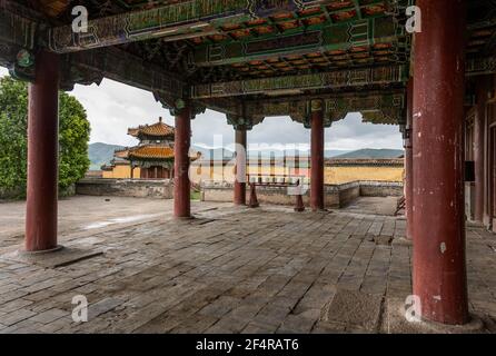 Baruunburen Sum, Mongolie - 19 août 2019 : le temple du monastère bouddhiste Amarbayasgalant en Mongolie. Banque D'Images