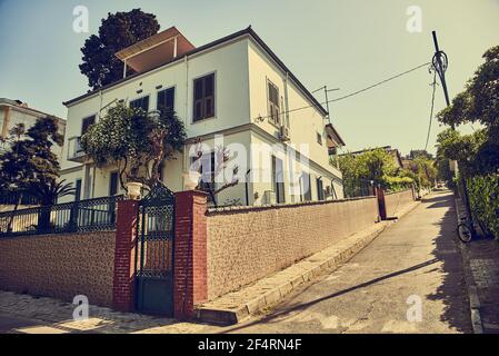 Ancienne maison en bois sur l'île d'Adalar à Istanbul, Turquie Banque D'Images