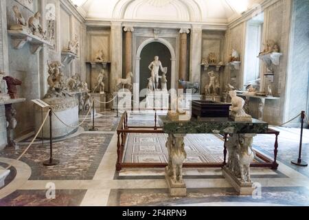 Rome, Italie - 06 octobre 2018 : salle des animaux au musée Pio Clementino, qui abrite des sculptures animales, le Vatican Banque D'Images