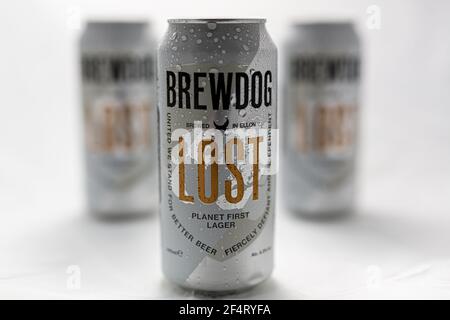 Woodbridge, Suffolk, Royaume-Uni Mars 10 2021: New Brewdog Lost Lagar qui est brassée à l'énergie solaire et est la première bière neutre en carbone au monde Banque D'Images