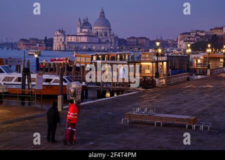 Géographie / Voyage, Italie, Venise, lumière du matin à Riva Degli Schiavoni, Additional-Rights-Clearance-Info-not-available Banque D'Images