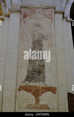 ST. ALBANS, ROYAUME-UNI - 19 novembre 2017 : peinture murale médiévale défacée de St Sitha dans la cathédrale St Albans, Royaume-Uni. Banque D'Images