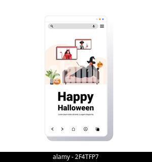 bonne fête d'halloween femme en costume de sorcière discutant avec amis pendant un appel vidéo Illustration de Vecteur