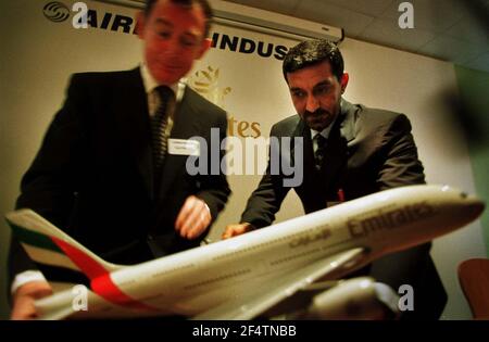 Noel Forgegg et Sheikh Ahmed Bin Saeed Al Maktoum à Farnborough, Banque D'Images