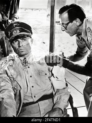 JAMES MASON dans LES RATS DU DÉSERT (1953), dirigé par ROBERT WISE. Crédit : FOX / Album DU XXE SIÈCLE Banque D'Images