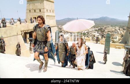ERIC BANA et ORLANDO FLEURISSENT à TROY (2004), réalisé par WOLFGANG PETERSEN. Crédit: WARNER BROS. / Album Banque D'Images