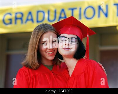 THORA BIRCH and SCARLETT JOHANSSON in GHOST WORLD (2001), réalisé par TERRY ZWIGOFF. Crédit: UNITED ARITSTS / Album Banque D'Images