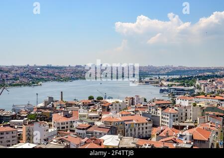 Vue panoramique sur la baie de Golden Horn depuis la tour de Galata, Istanbul, Turquie Banque D'Images